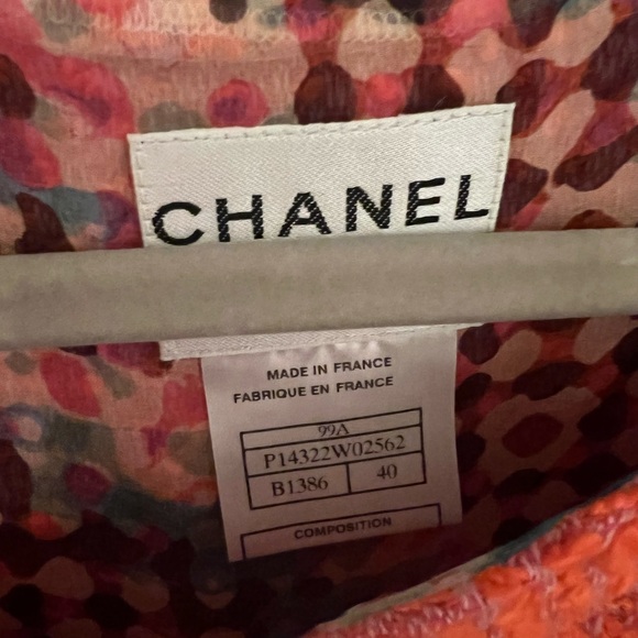 Classic Chanel boucle top - Picture 5 of 6